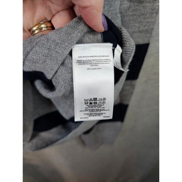 Brooks Brothers Extra Fine Merino Wool Crew Neck Sweater Sz LG Gray colorblock - Picture 5 of 6